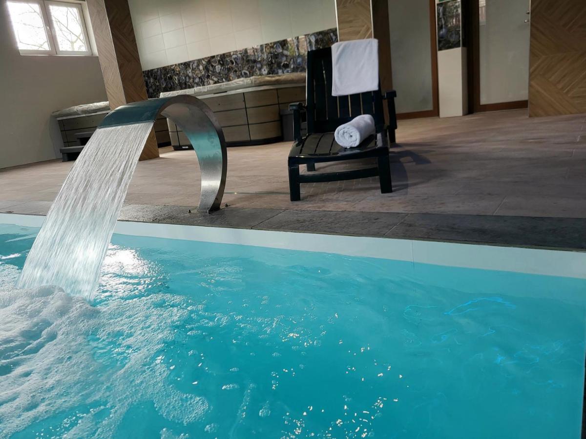Dom Jastrzebia Z Basenem I Jacuzzi Daire Jastrzębia Góra Dış mekan fotoğraf