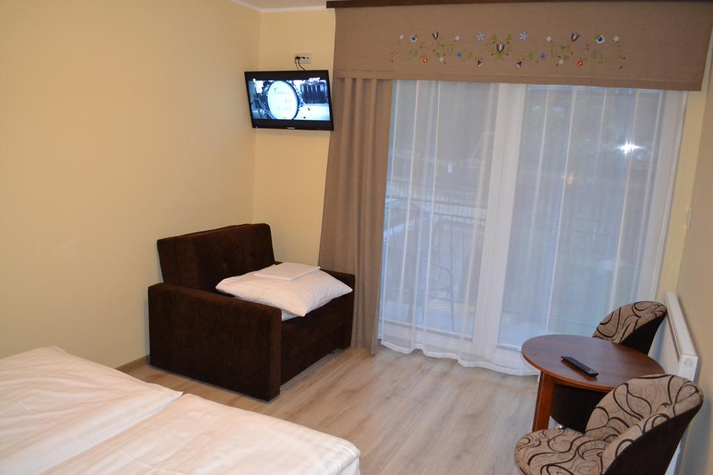 Dom Jastrzebia Z Basenem I Jacuzzi Daire Jastrzębia Góra Dış mekan fotoğraf