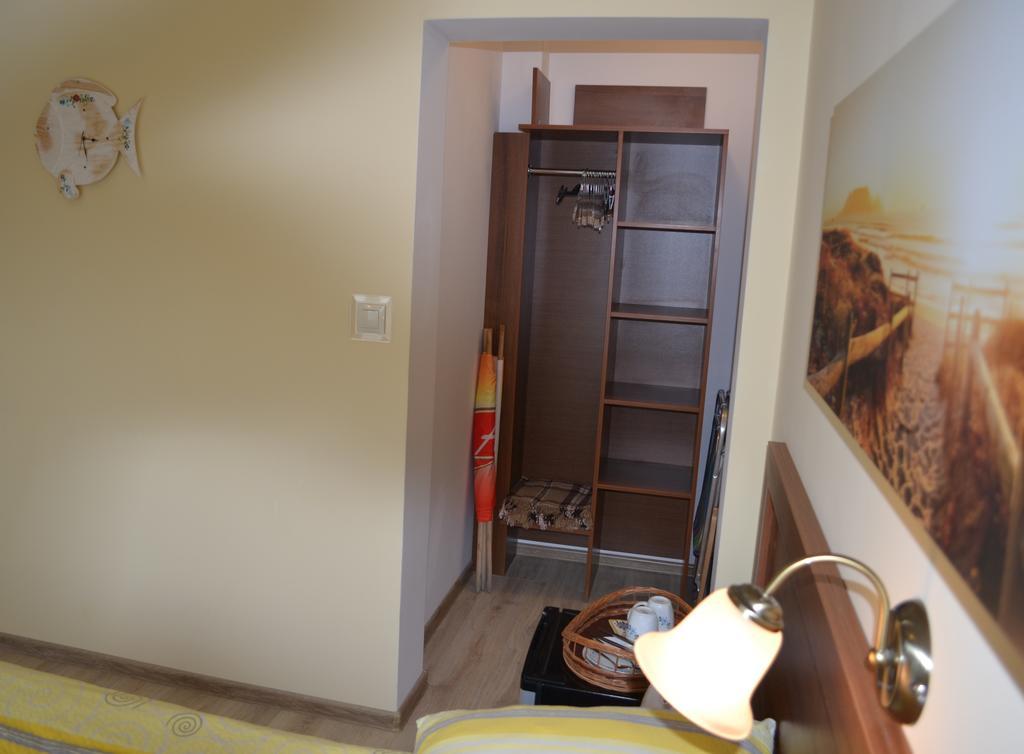 Dom Jastrzebia Z Basenem I Jacuzzi Daire Jastrzębia Góra Dış mekan fotoğraf