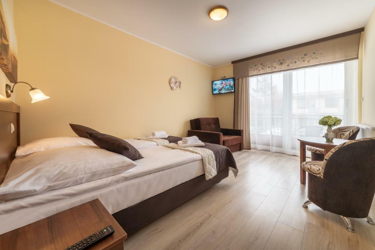 Dom Jastrzebia Z Basenem I Jacuzzi Daire Jastrzębia Góra Dış mekan fotoğraf