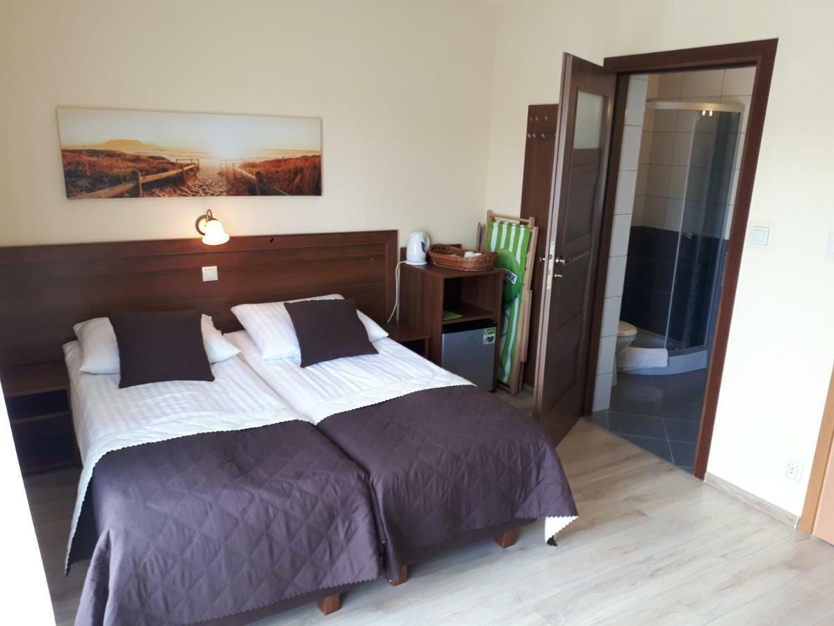 Dom Jastrzebia Z Basenem I Jacuzzi Daire Jastrzębia Góra Dış mekan fotoğraf