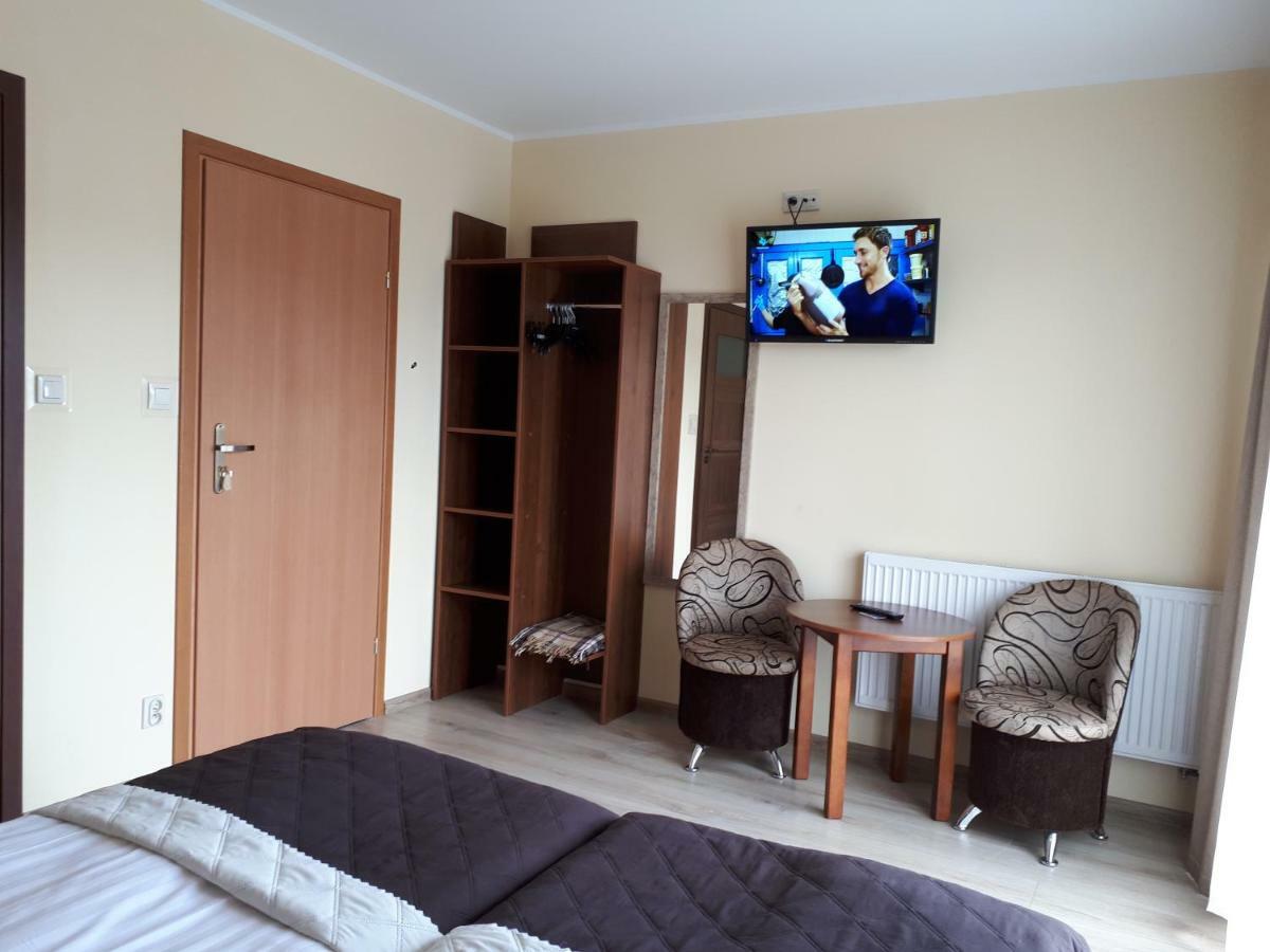 Dom Jastrzebia Z Basenem I Jacuzzi Daire Jastrzębia Góra Dış mekan fotoğraf