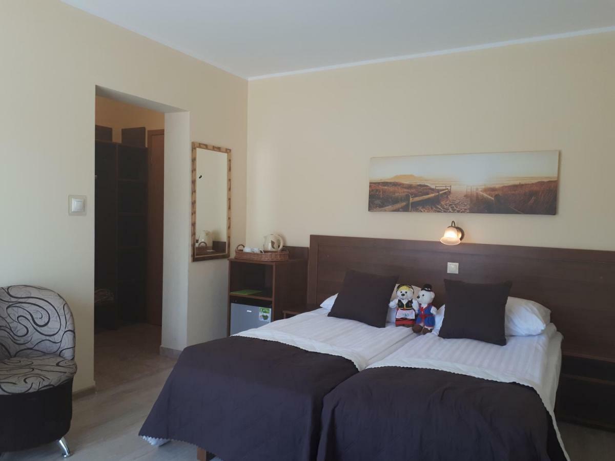 Dom Jastrzebia Z Basenem I Jacuzzi Daire Jastrzębia Góra Dış mekan fotoğraf